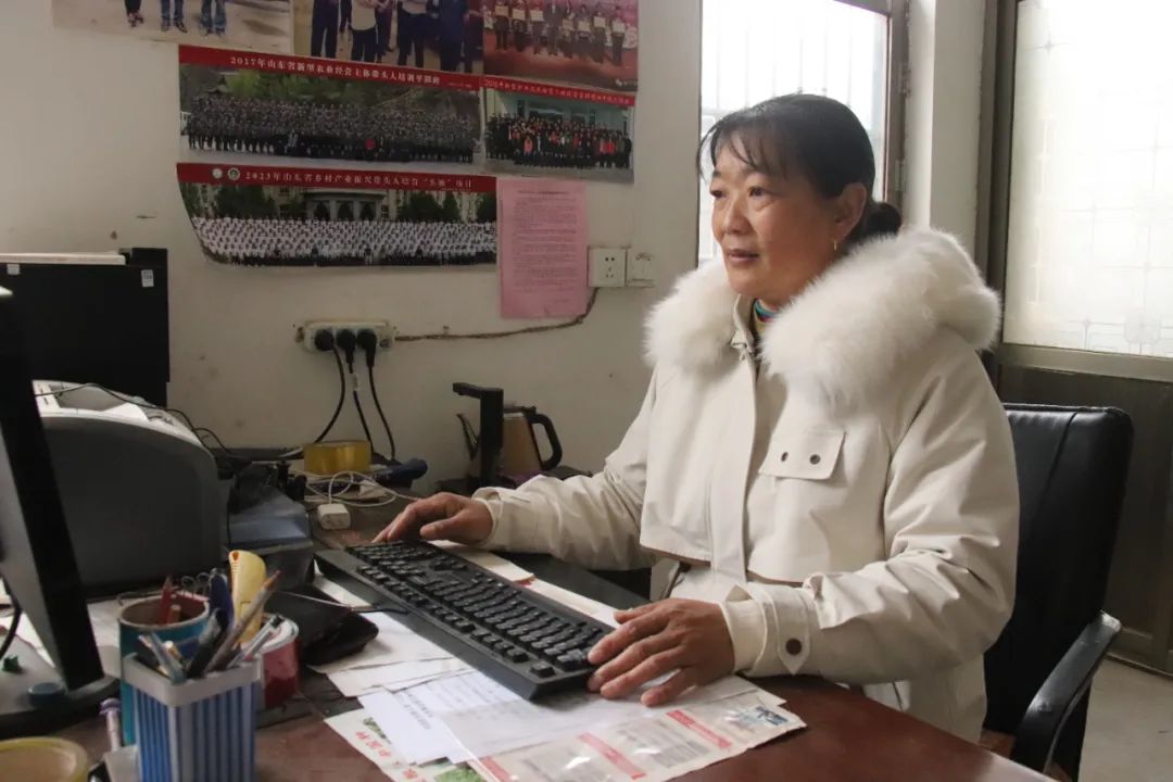 印钱机器多少钱一台_印刷机印钱视频_包装盒印刷机多少钱一台