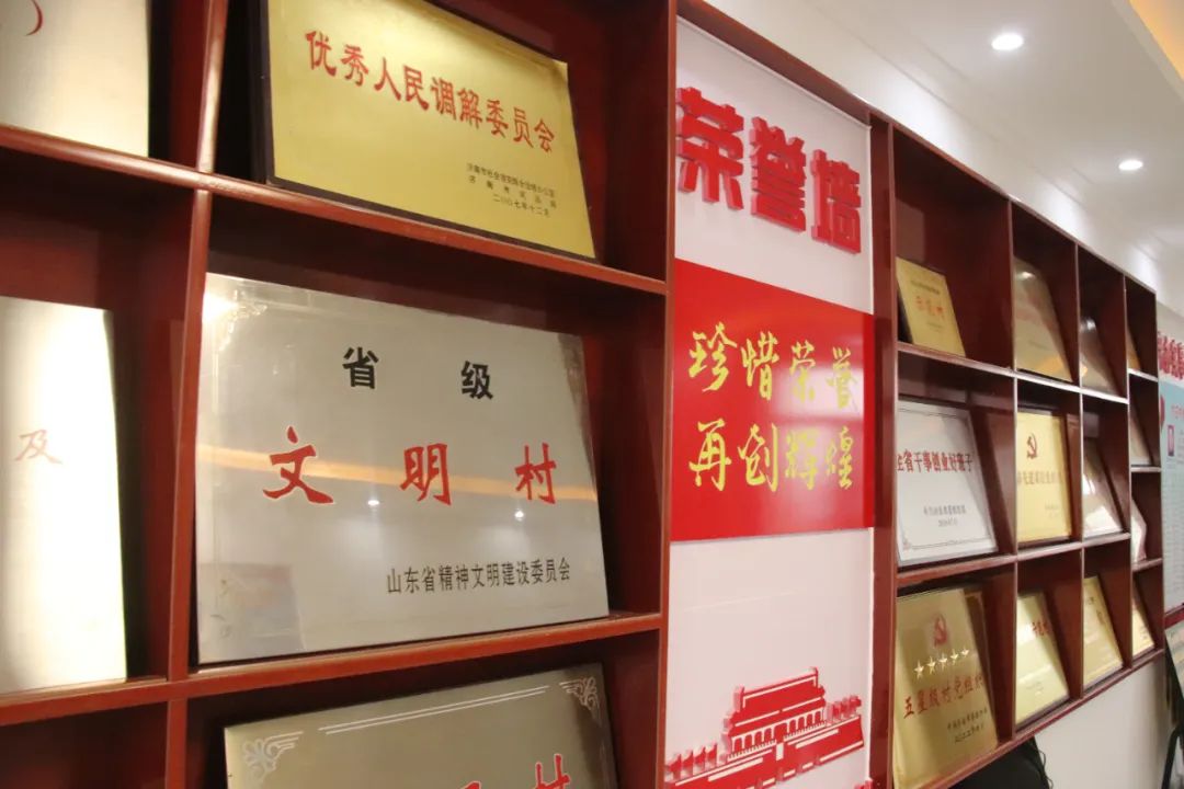 印刷机印钱视频_印钱机器多少钱一台_包装盒印刷机多少钱一台